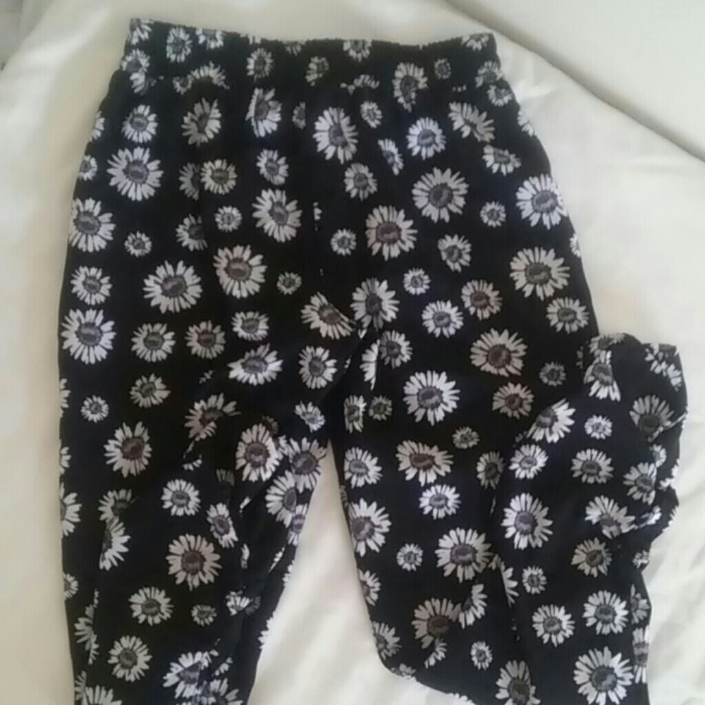 Capri pants - Picture 4 of 5